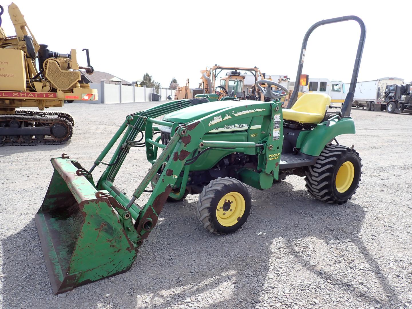 ./imagenes/INVOICE/2019/16536/TRACTOR JOHN DEERE_2305 (18).JPG